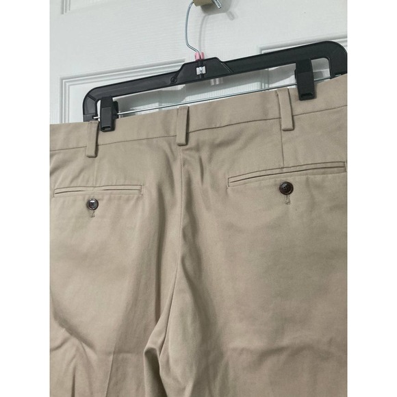 EDDIE BAUER WRINKLE RESISTANT  RELAXED FIT MEN'S LONG PANTS  SIZE 36X30 - Picture 4 of 10